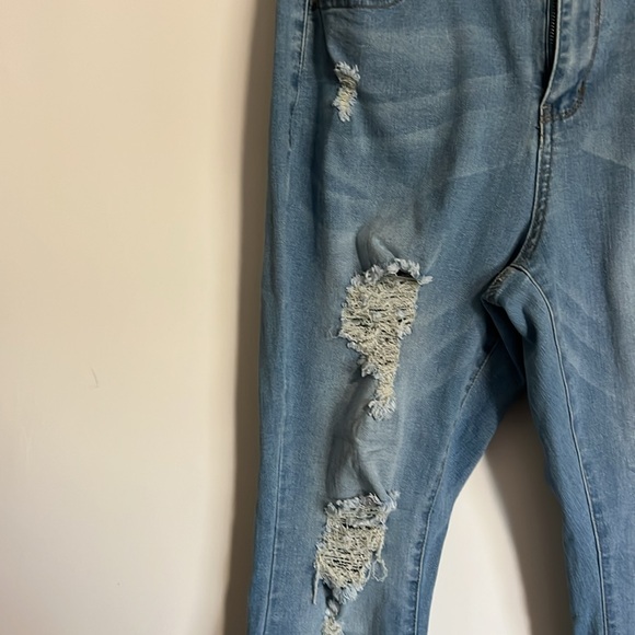 Rue 21 Light Blue Distressed Women's Jeans - Picture 3 of 9